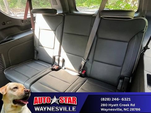 Used 2025 Chevrolet Suburban Premier AWD/4WD image 27