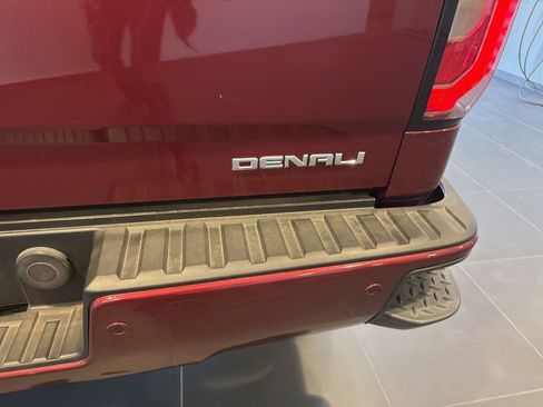 Used 2017 GMC Sierra 1500 Denali w/ Denali Ultimate Package image 10