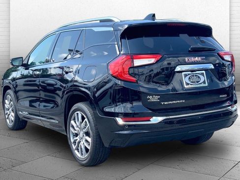 Used 2022 GMC Terrain Denali w/ Denali Premium Package AWD/4WD image 10