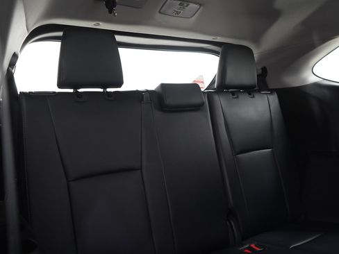 Used 2024 Toyota Highlander Limited AWD/4WD image 13
