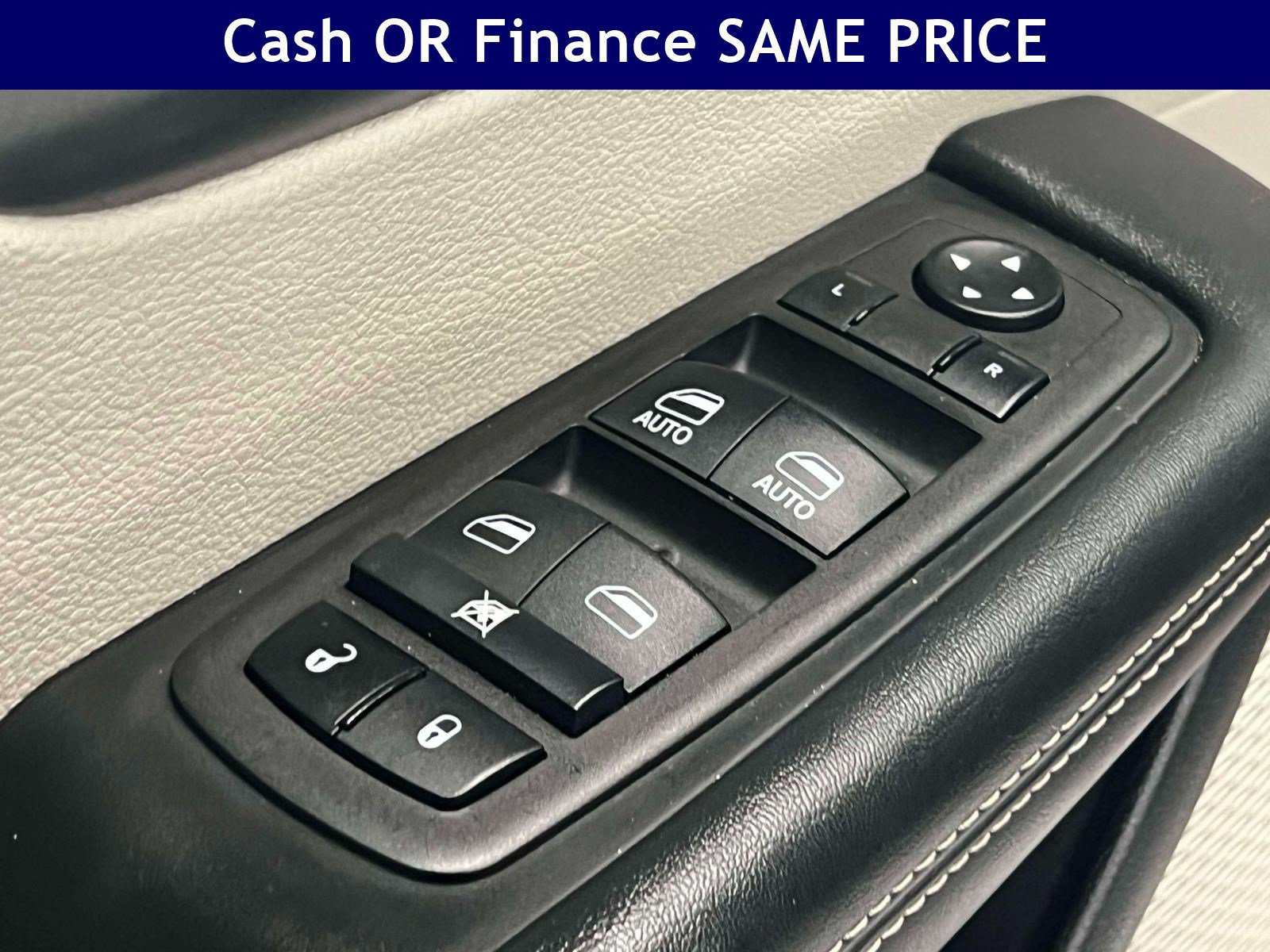 Used 2024 Chrysler Pacifica Touring-L FWD image 16