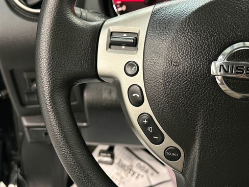 Used 2011 Nissan Rogue SV image 29