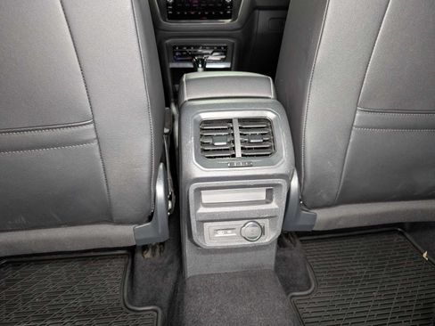 Used 2022 Volkswagen Tiguan SE R-Line AWD/4WD image 22