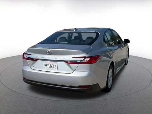 Used 2025 Toyota Camry LE FWD image 11