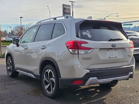 Used 2022 Subaru Forester Touring image 5