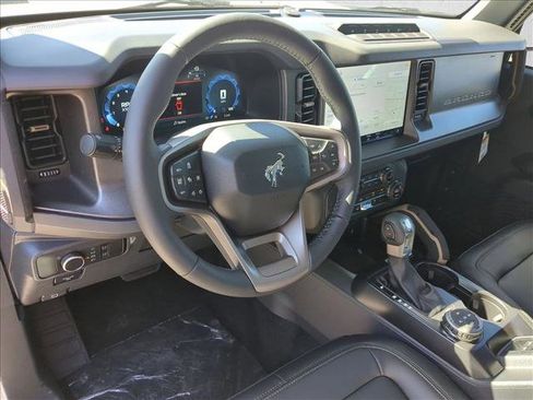 New 2026 Ford Bronco Badlands AWD/4WD image 3