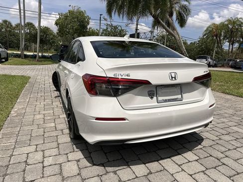 Used 2023 Honda Civic Sport image 12