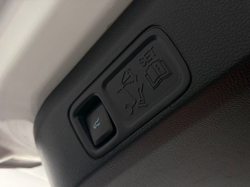 Used 2022 Ford Expedition Max Limited AWD/4WD image 10