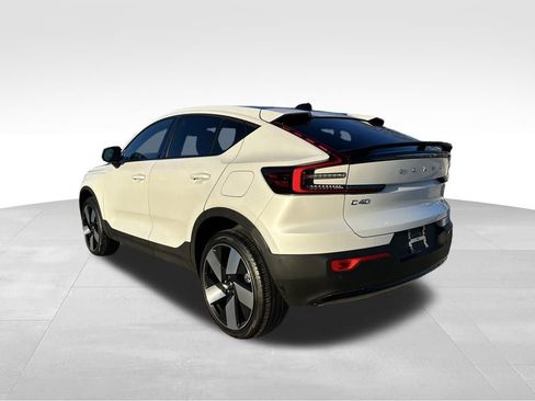 Used 2023 Volvo C40 P8 Recharge Plus w/ Climate Package image 9