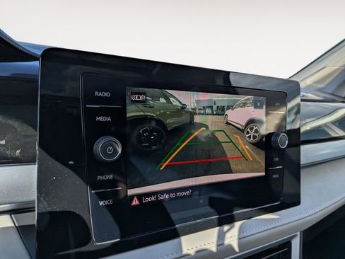 New 2026 Volkswagen Taos SE image 21