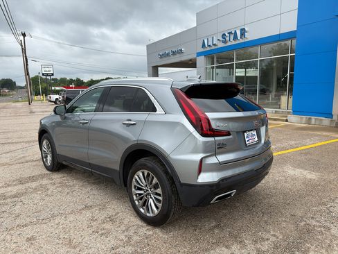 Used 2024 Cadillac XT4 Premium Luxury FWD image 6