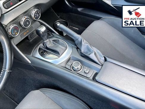 Used 2018 FIAT 124 Spider Classica w/ Technology & Siriusxm Group RWD image 17