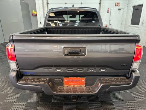 Used 2023 Toyota Tacoma TRD Sport w/ Technology Package AWD/4WD image 8