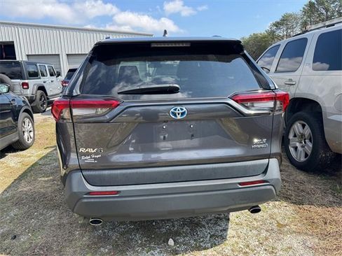 Used 2023 Toyota RAV4 XLE image 7