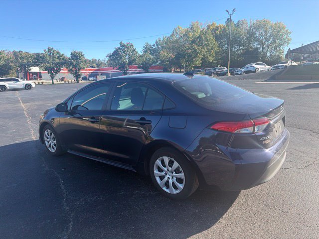 Used 2025 Toyota Corolla LE FWD image 10
