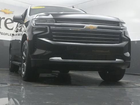 Used 2023 Chevrolet Tahoe LT w/ Luxury Package AWD/4WD image 3