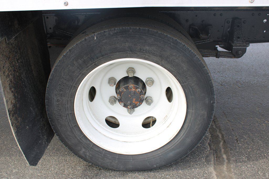 Used 2019 Isuzu NPR RWD image 27