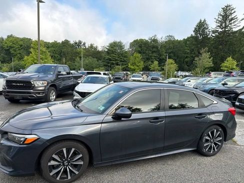 Used 2022 Honda Civic EX image 2