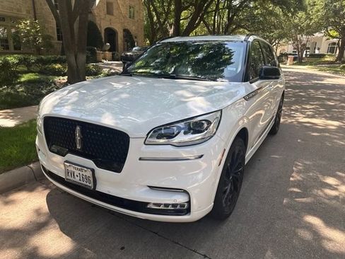 Used 2022 Lincoln Aviator Reserve w/ Equipment Group 201A AWD/4WD image 2