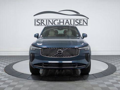 New 2026 Volvo XC90 B5 Plus w/ Protection Package AWD/4WD image 2