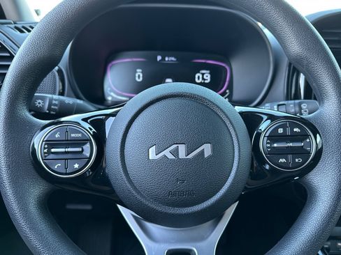 Certified 2024 Kia Soul S image 21