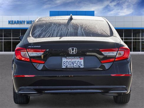 Used 2018 Honda Accord LX image 5