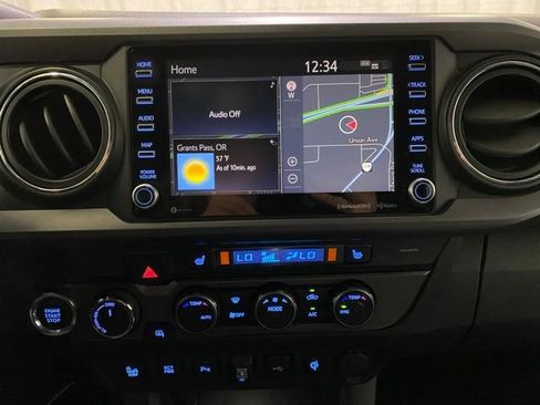 Certified 2020 Toyota Tacoma TRD Off-Road w/ Technology Package image 18