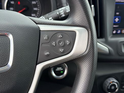 Used 2023 GMC Terrain SLE FWD image 35