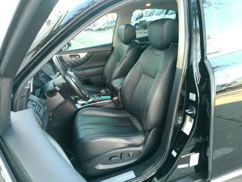 Used 2017 INFINITI QX70 AWD image 6