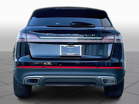 Used 2022 Lincoln Nautilus Reserve w/ Monochromatic Package image 4