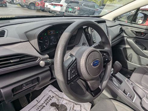 Used 2025 Subaru Crosstrek 2.5i Premium AWD/4WD image 8