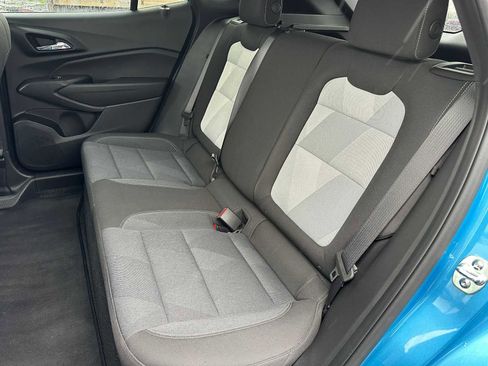 Certified 2025 Chevrolet Trax RS w/ Sunroof Package image 18