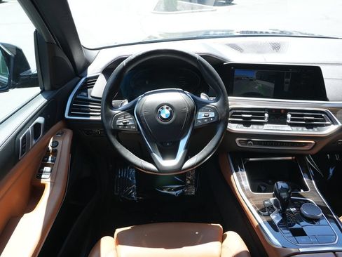 Used 2019 BMW X5 xDrive40i w/ Convenience Package AWD/4WD image 16