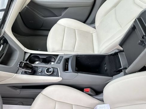Certified 2023 Cadillac XT6 Premium Luxury FWD image 29
