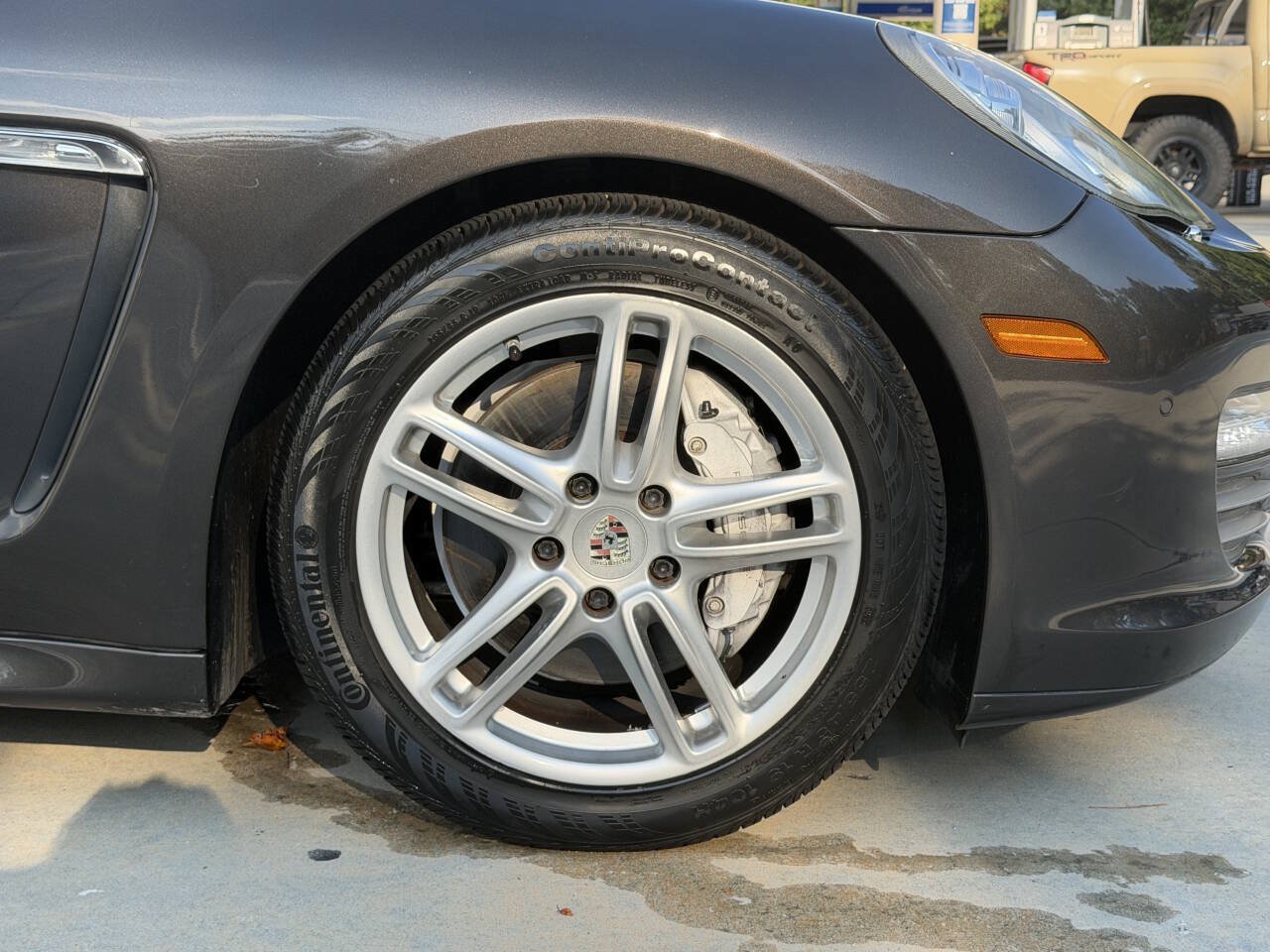 Used 2012 Porsche Panamera 4 AWD/4WD image 29