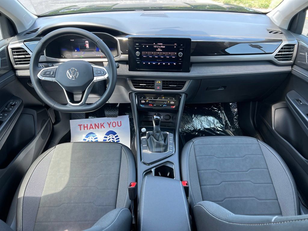 New 2026 Volkswagen Taos SE FWD image 26