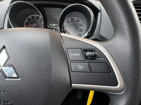 Used 2025 Mitsubishi Outlander Sport ES AWD/4WD image 27