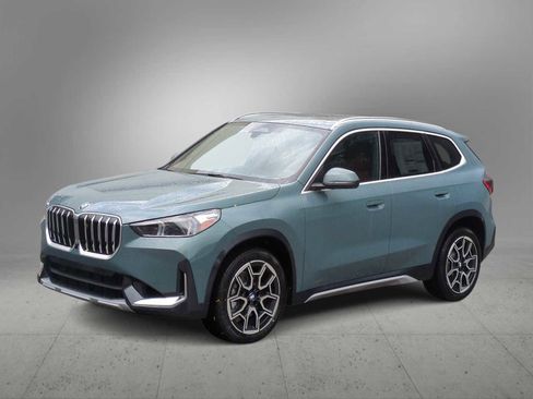 Used 2026 BMW X1 xDrive28i w/ Technology Package image 4