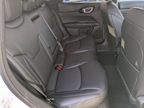Certified 2026 Jeep Compass Latitude w/ Sun and Sound Group AWD/4WD image 32