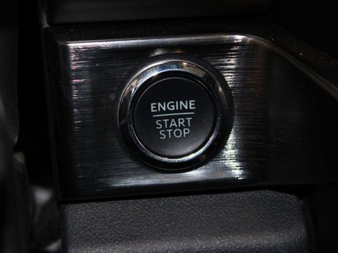 Used 2024 Ford F350 Lariat w/ Tremor Off-Road Package image 31