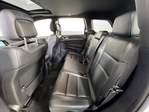 Used 2022 Jeep Grand Cherokee Limited image 22