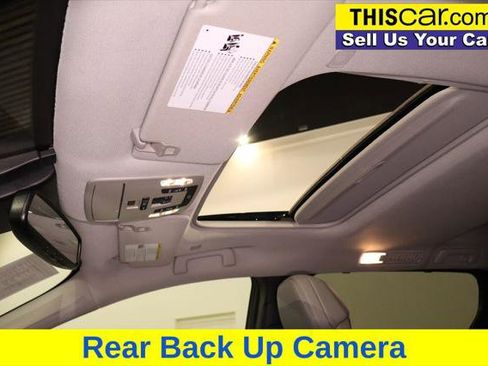 Used 2025 Toyota Sienna XLE image 20