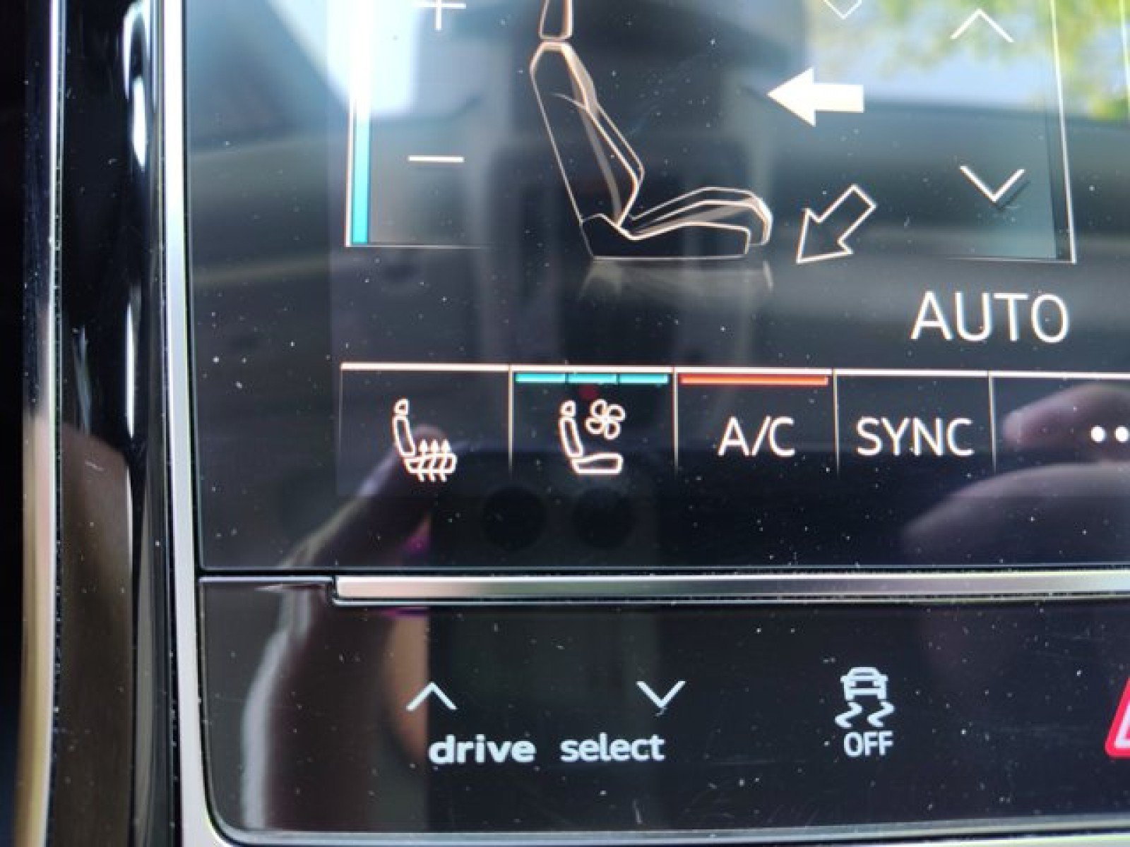 Used 2023 Audi A8 L 3.0T AWD/4WD image 26