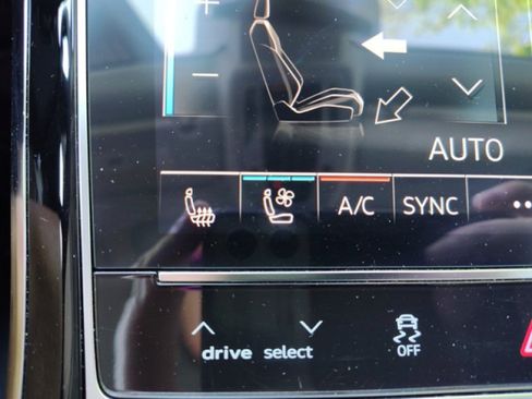 Used 2023 Audi A8 L 3.0T AWD/4WD image 26