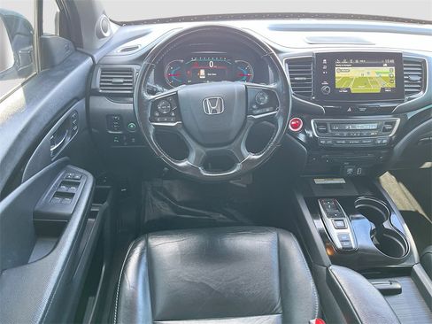 Used 2020 Honda Pilot Touring image 24