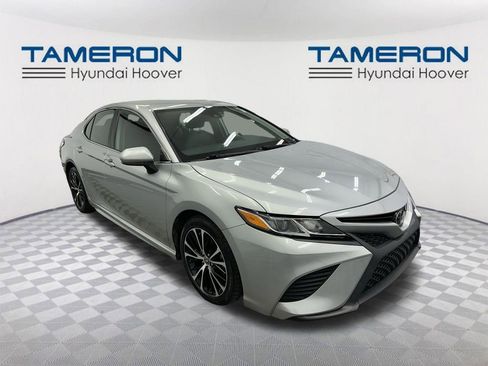 Used 2020 Toyota Camry SE image 7