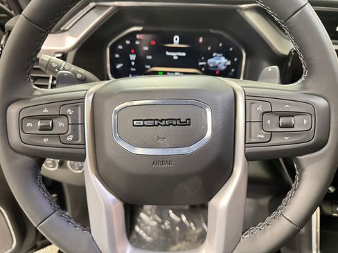 New 2026 GMC Sierra 1500 Denali w/ Denali Reserve Package image 18