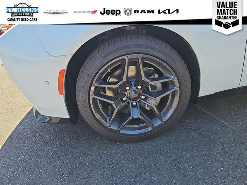 Used 2024 Dodge Charger Daytona R/T w/ Plus Group AWD/4WD image 12