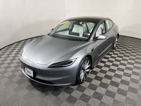 Used 2025 Tesla Model 3 Long Range image 3