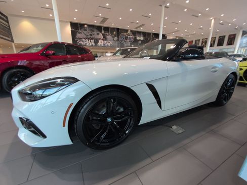 Used 2026 BMW Z4 sDrive30i w/ Premium Package RWD image 7